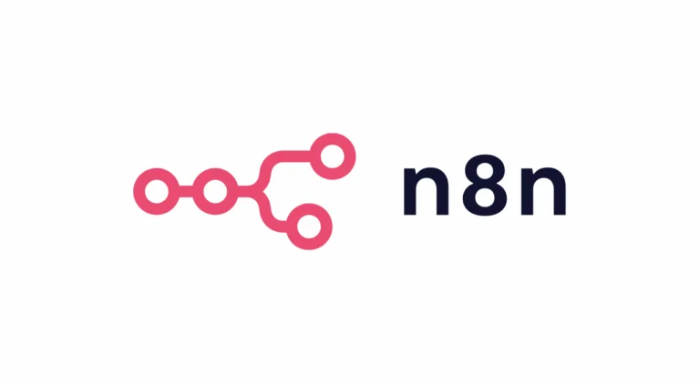 Logotipo do n8n. À esquerda, um ícone na cor rosa composto por quatro círculos interligados por linhas estruturais, representando um fluxo de dados ou rede de nós. À direita, o texto "n8n" em fonte geométrica, letras minúsculas e cor azul-marinho.